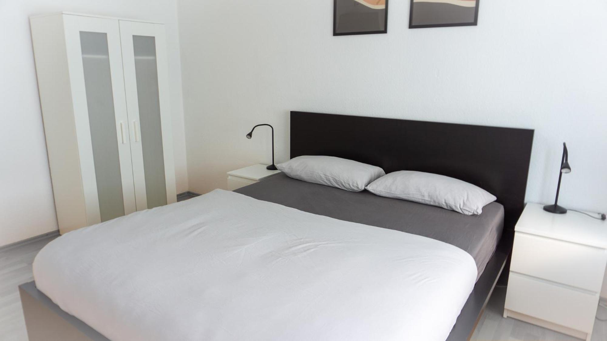 - Good & Calm Location - Contactless Check-in Apartment Hannover